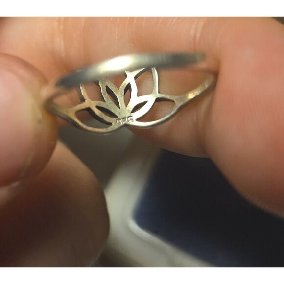 Vintage Sterling Silver Ring Sz 5.5 NS - Picture 2 of 3